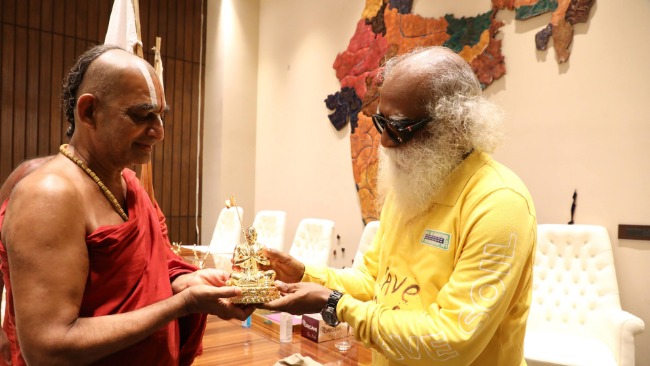 SADGURU PAYS VISIT TO JAGADGURU